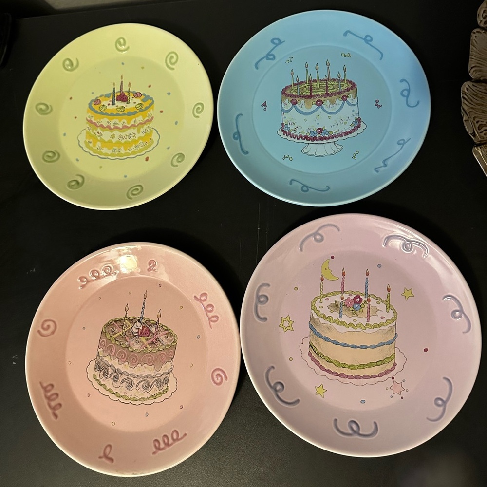 Avon Wishes you a Happy Birthday 4 plate set